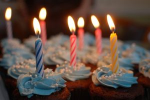 cupcakes with candles